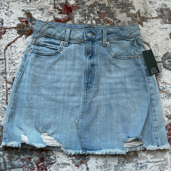 NWT Wild Fable Light Wash Distressed Denim Mini Skirt Size 8 Jean Micro Skirt - Picture 4 of 9